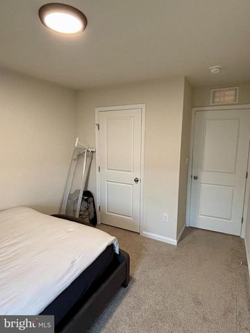 1237 MARTIN ROAD, Breinigsville, PA 18031