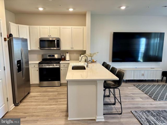 1237 MARTIN ROAD, Breinigsville, PA 18031