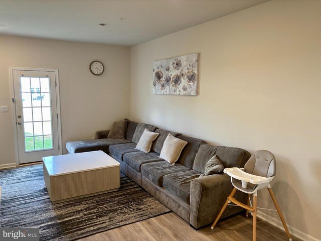 1237 MARTIN ROAD, Breinigsville, PA 18031
