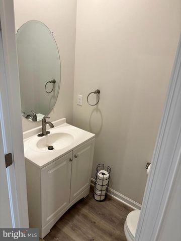 1237 MARTIN ROAD, Breinigsville, PA 18031