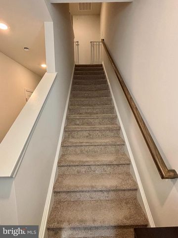 1237 MARTIN ROAD, Breinigsville, PA 18031