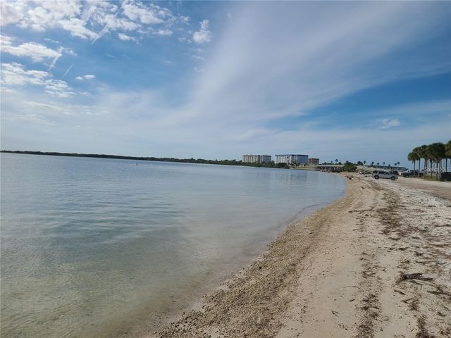 2566 GARY CIRCLE 5, Dunedin, FL 34698