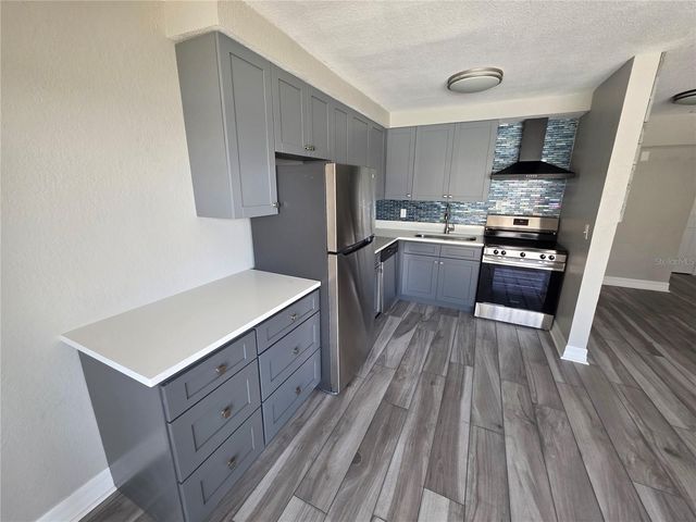 2566 GARY CIRCLE 5, Dunedin, FL 34698