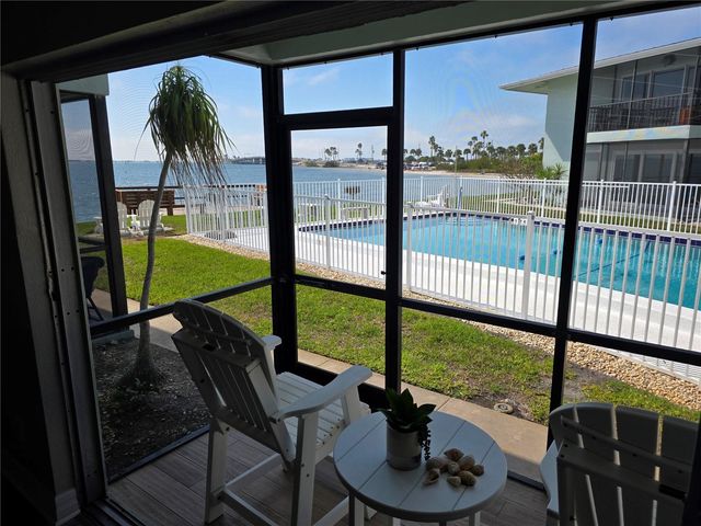2566 GARY CIRCLE 5, Dunedin, FL 34698