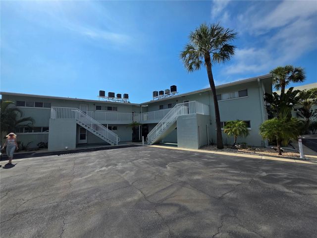 2566 GARY CIRCLE 5, Dunedin, FL 34698