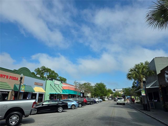 2566 GARY CIRCLE 5, Dunedin, FL 34698
