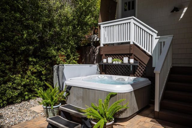 63 Ridgecourt, Woodside, CA 94062