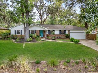 110 Hampshire Road, Savannah, GA 31410