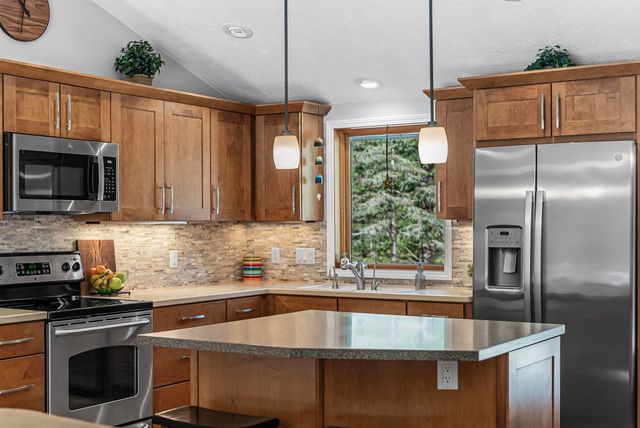 793 W Long Lake Road, Long Lake Twp, MI 49685