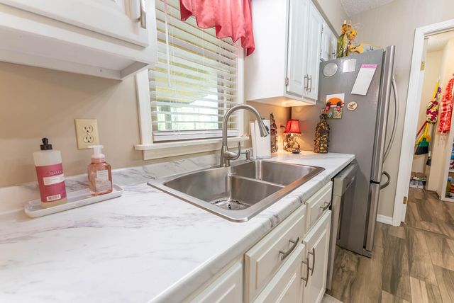 620 N 9th Street, Thayer, MO 65791
