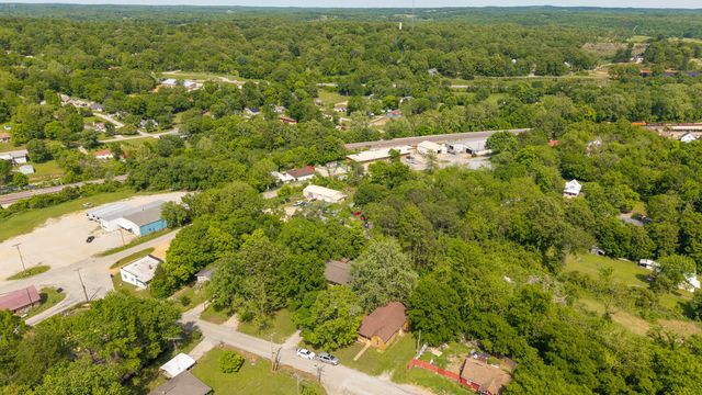 620 N 9th Street, Thayer, MO 65791