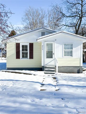 213 N Cross Street, Brighton, IL 62012