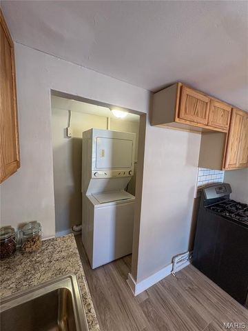 213 N Cross Street, Brighton, IL 62012