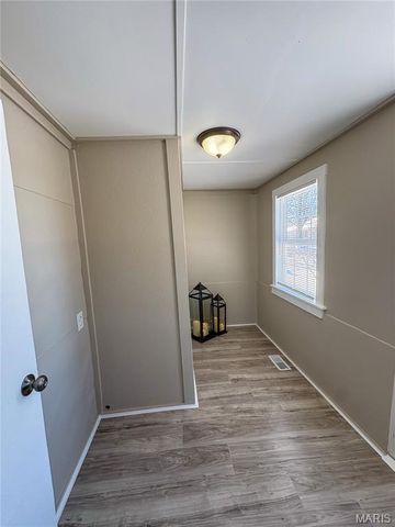 213 N Cross Street, Brighton, IL 62012