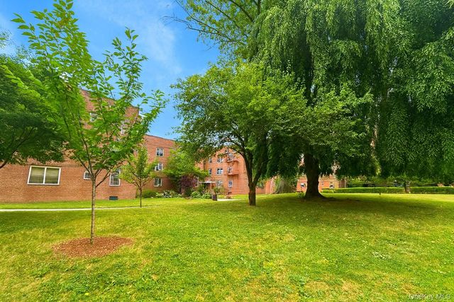 147 37 38th Avenue C61, Flushing, NY 11354