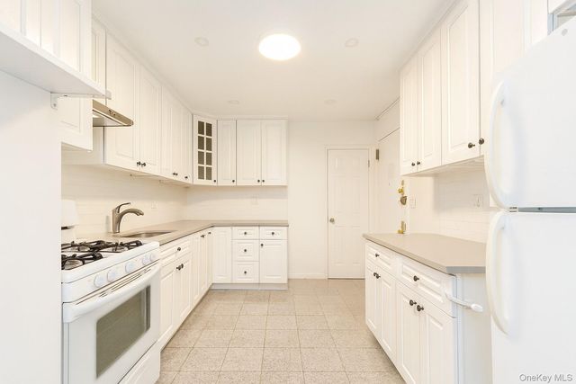 147 37 38th Avenue C61, Flushing, NY 11354