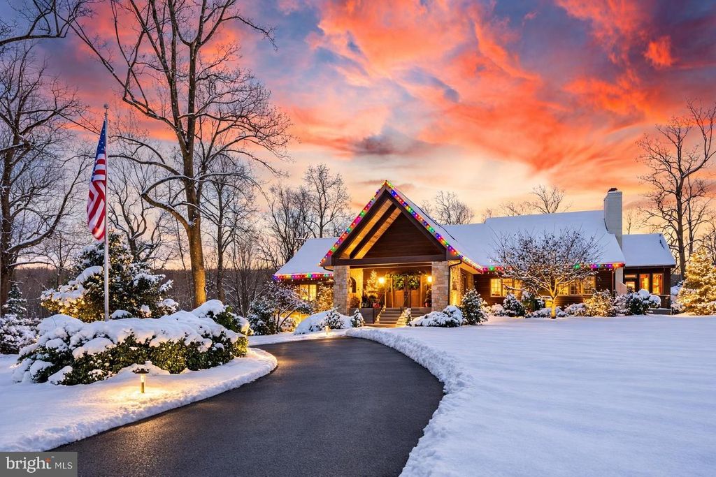 Image 1 of property listing at 15 ROOSTER HILL RD, Phoenixville, PA 19460