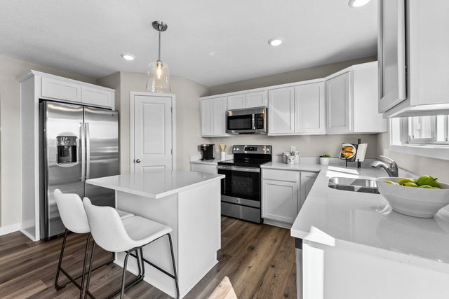 569 Sienna Drive, Watertown, MN 55388