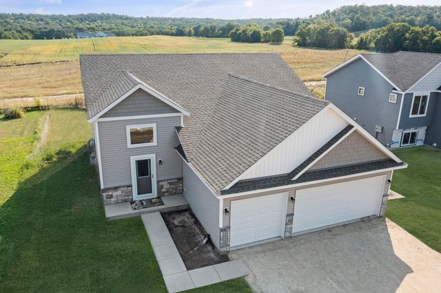 569 Sienna Drive, Watertown, MN 55388