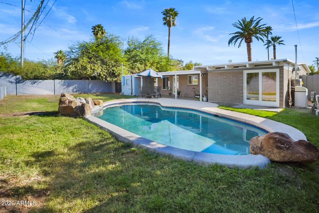 1504 E RANCHO Drive, Phoenix, AZ 85014