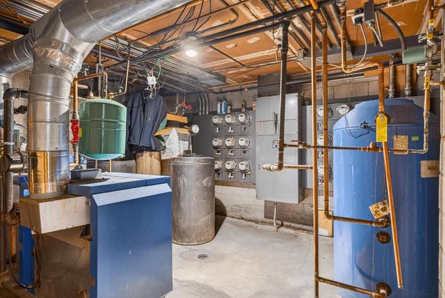 202 E REES STREET, Fond Du Lac, WI 54935