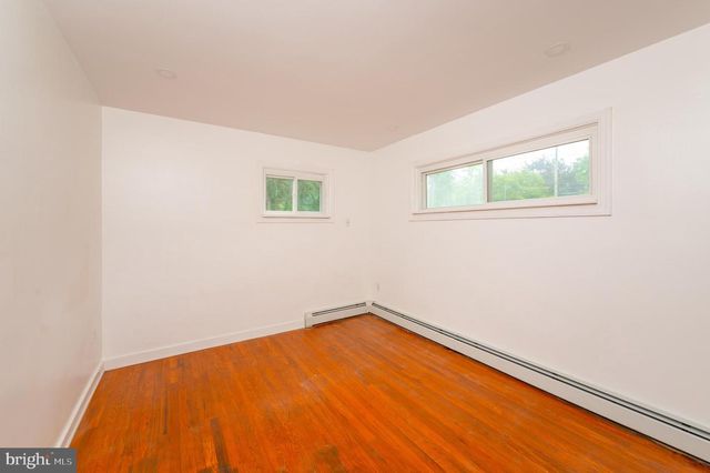 2 GABLE PARK RD, Lancaster, PA 17603