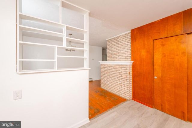 2 GABLE PARK RD, Lancaster, PA 17603
