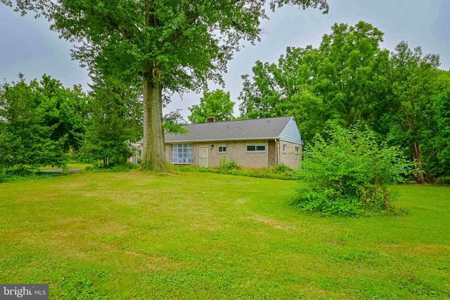 2 GABLE PARK RD, Lancaster, PA 17603
