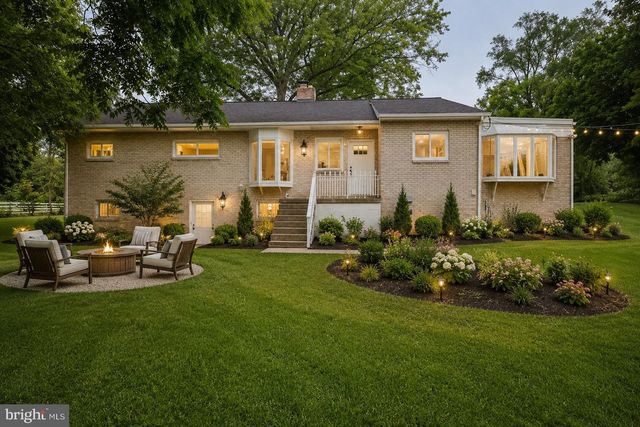 2 GABLE PARK RD, Lancaster, PA 17603