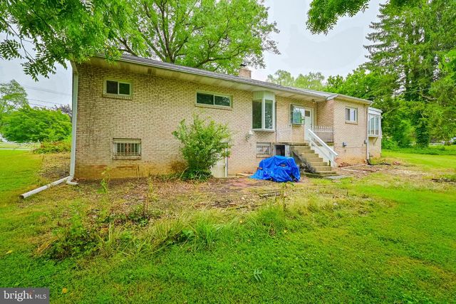 2 GABLE PARK RD, Lancaster, PA 17603