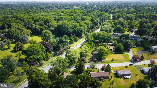 2 GABLE PARK RD, Lancaster, PA 17603