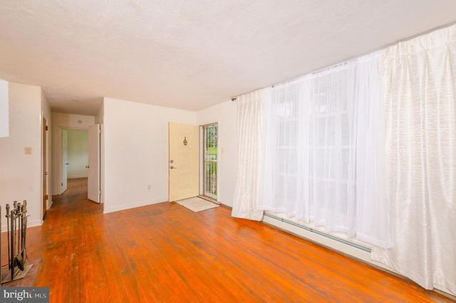 2 GABLE PARK RD, Lancaster, PA 17603