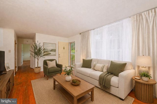 2 GABLE PARK RD, Lancaster, PA 17603