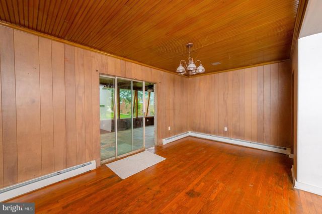 2 GABLE PARK RD, Lancaster, PA 17603