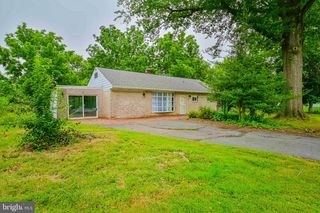 2 GABLE PARK RD, Lancaster, PA 17603