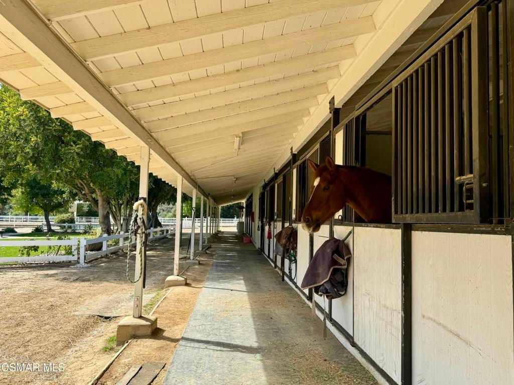 Image 27 of property listing at 54 Saddlebow Road, Bell Canyon, CA 91307