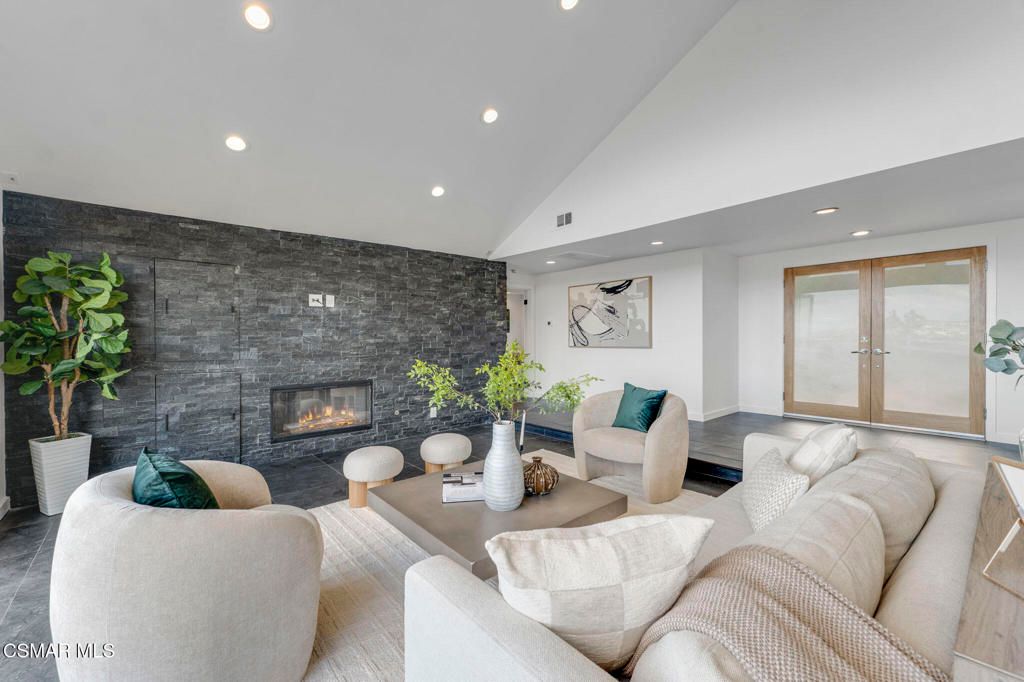 Image 9 of property listing at 54 Saddlebow Road, Bell Canyon, CA 91307