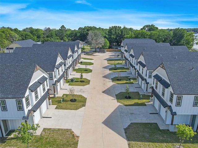 1319 W Main. Street 16, Gun Barrel City, TX 75156