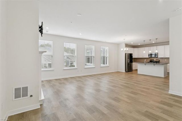 1431 Redoubt RD, Williamsburg, VA 23185