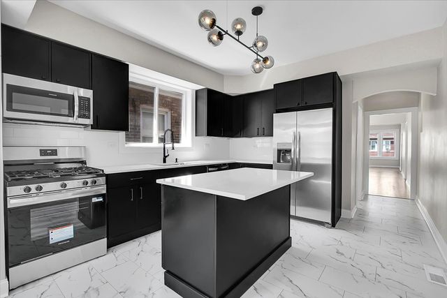 5729 S Campbell Avenue, Chicago, IL 60629