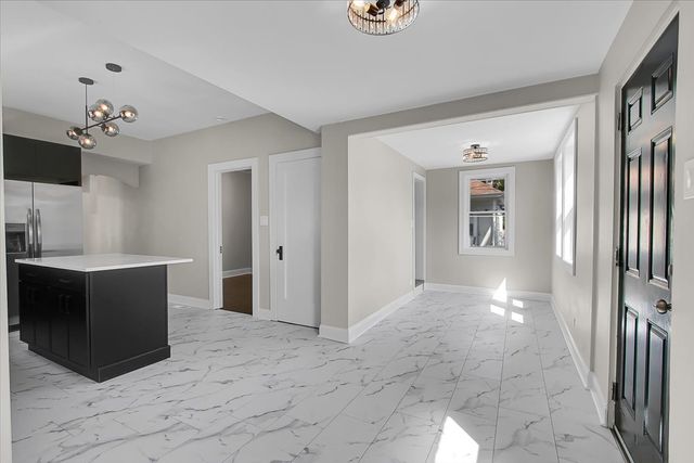 5729 S Campbell Avenue, Chicago, IL 60629