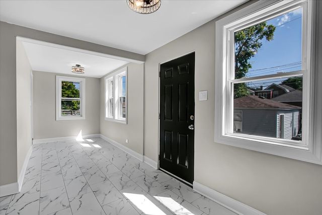 5729 S Campbell Avenue, Chicago, IL 60629