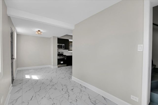 5729 S Campbell Avenue, Chicago, IL 60629