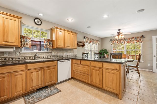 19 Rillington Drive, Bella Vista, AR 72714