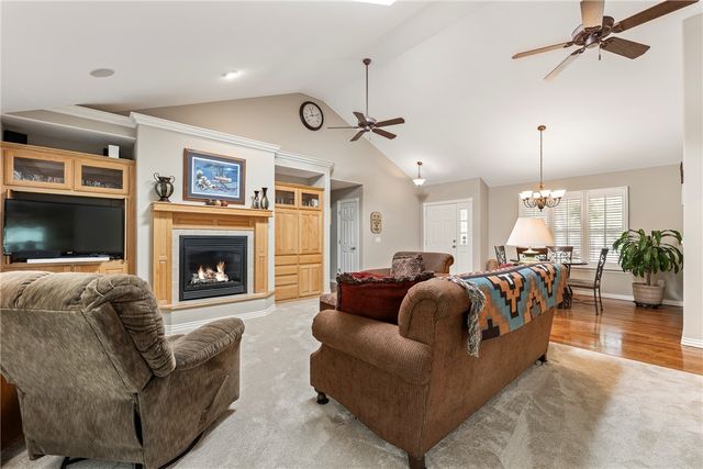 19 Rillington Drive, Bella Vista, AR 72714