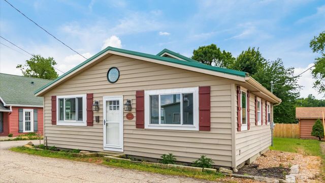 4881 Decker Avenue NE, Thornville, OH 43076