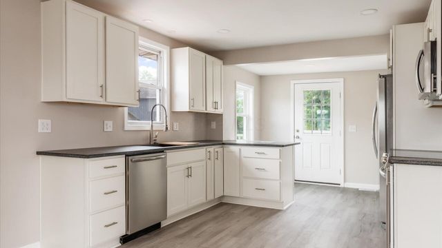 4881 Decker Avenue NE, Thornville, OH 43076