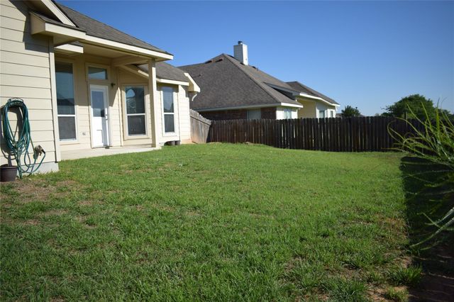 248 Pecanwood S, Kyle, TX 78640