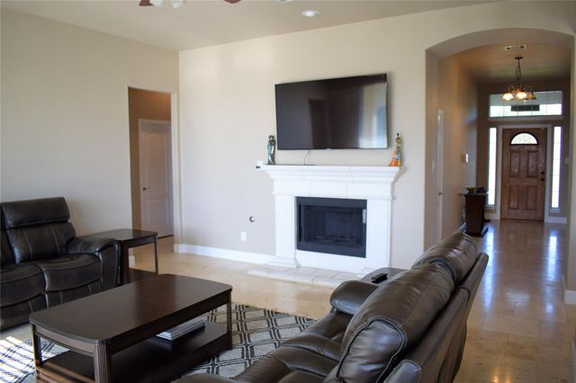 248 Pecanwood S, Kyle, TX 78640