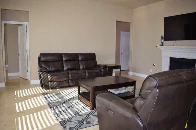248 Pecanwood S, Kyle, TX 78640